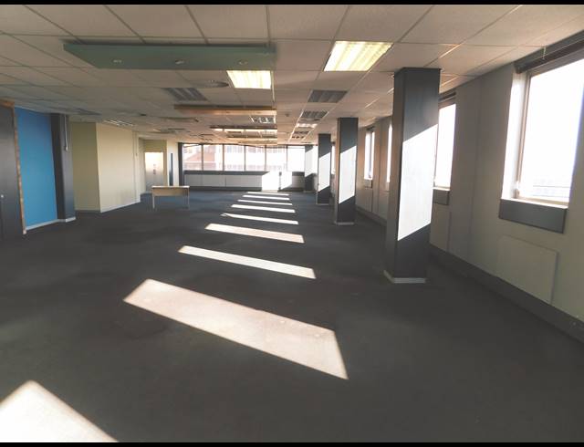 3,514M² OFFICE TO LET IN FERNDALE
